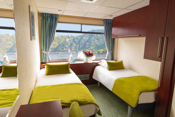 Main Deck 2 Beds CAT. B